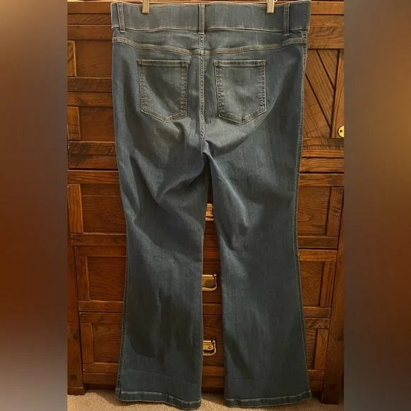 Spanx Kick Flare Jeans Vintage Indigo Pull On Women’s Size 2X Tall - Picture 4 of 13